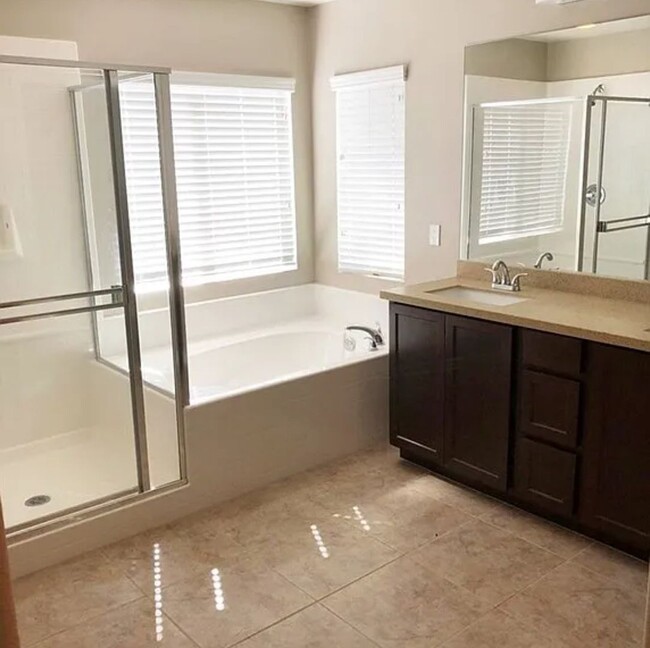 Building Photo - Welcome to Your Next Home in the Gated Est...
