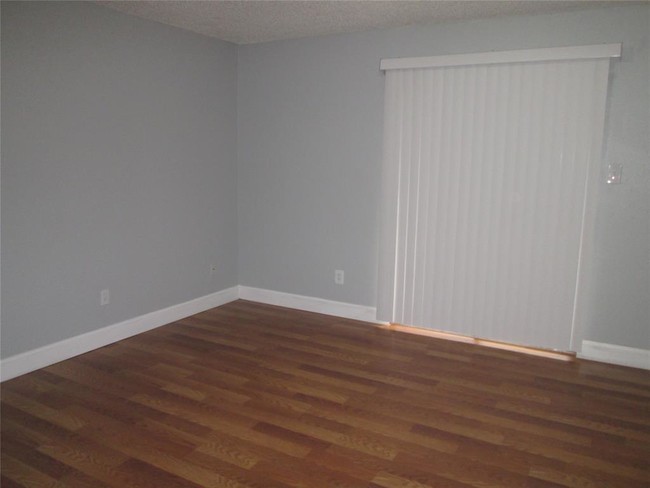 Building Photo - 6110 W Mt Houston Rd