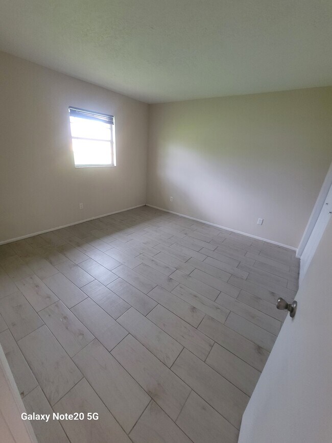 Foto del edificio - 5140 SE 29th St