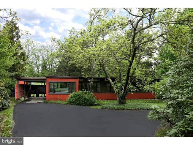 Building Photo - 9 Orchard Cir