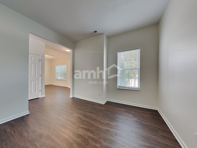 Building Photo - 871 Kimberly Ave