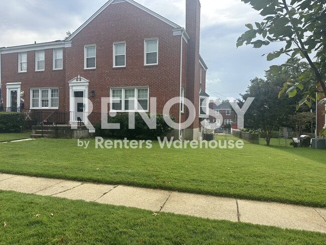 Building Photo - 1525 Cottage Ln