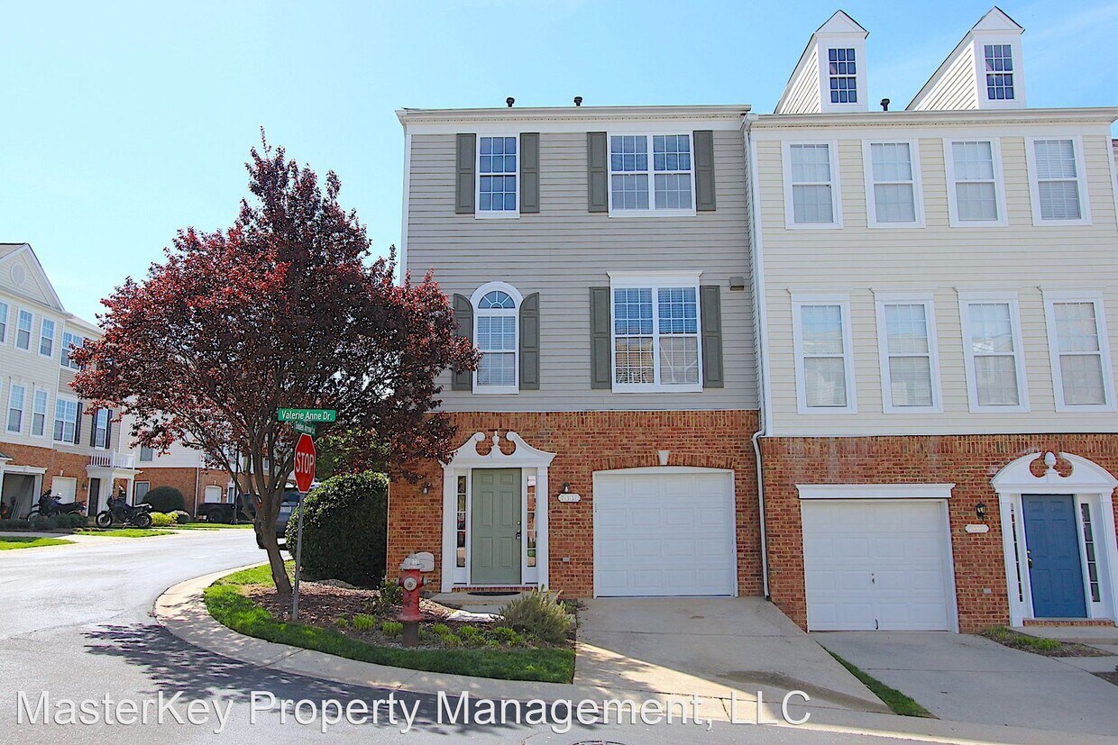 Primary Photo - 3 br, 2.5 bath House - 7001 Valerie Anne Dr
