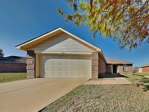 Building Photo - 1512 Queens Brook Ln