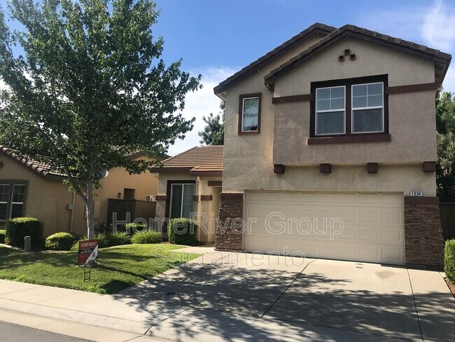 Building Photo - 1634 Grey Bunny Dr