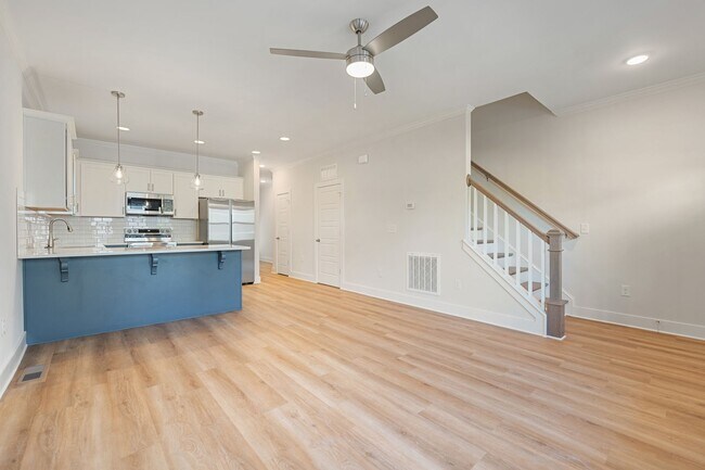 Foto del edificio - Available Early July! 3-bedroom home with ...
