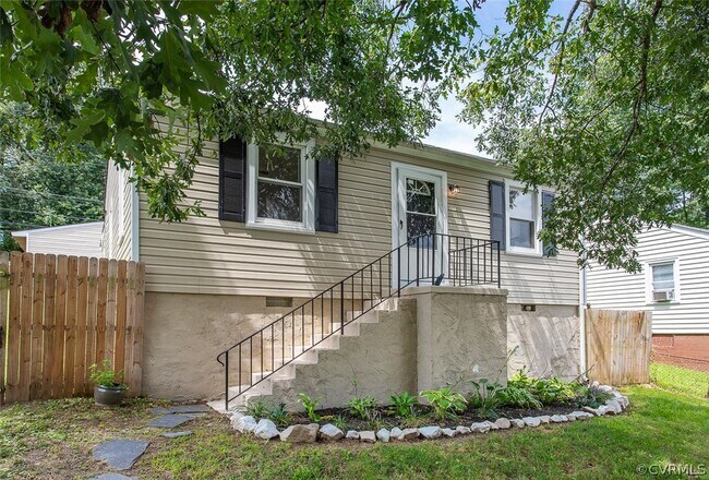 Foto del edificio - 4703 Castlewood Rd.