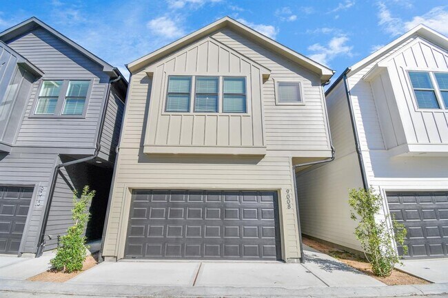 Foto del edificio - 9024 Laverne Laurel Ln