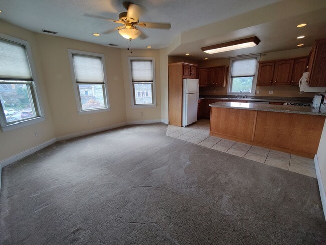 Photo - 1003 California Ave Apartment