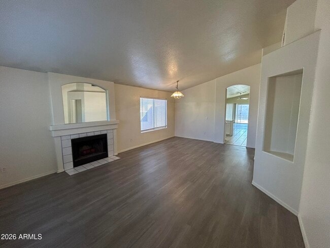 Building Photo - 51 N Del Pueblo Pl