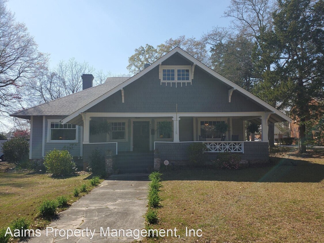 Primary Photo - 4 br, 2.5 bath House - 403 Fulton Street