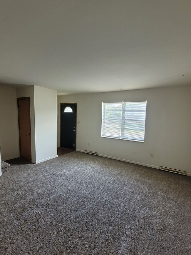 Building Photo - 805 S Fairview Rd