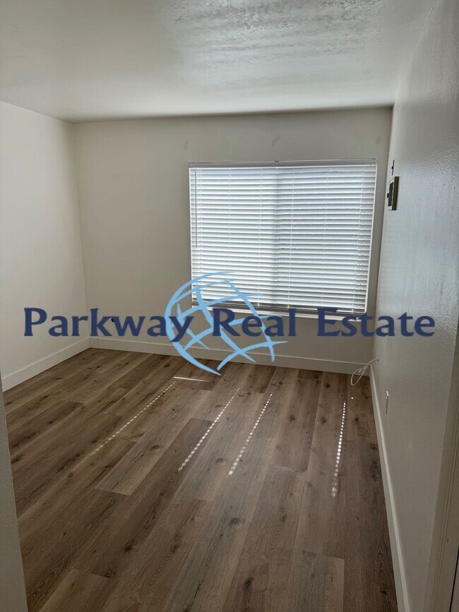 Foto del edificio - Penthouse Condo in 55+ Community