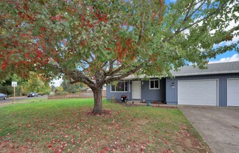 Building Photo - 2255 Shadylane Dr