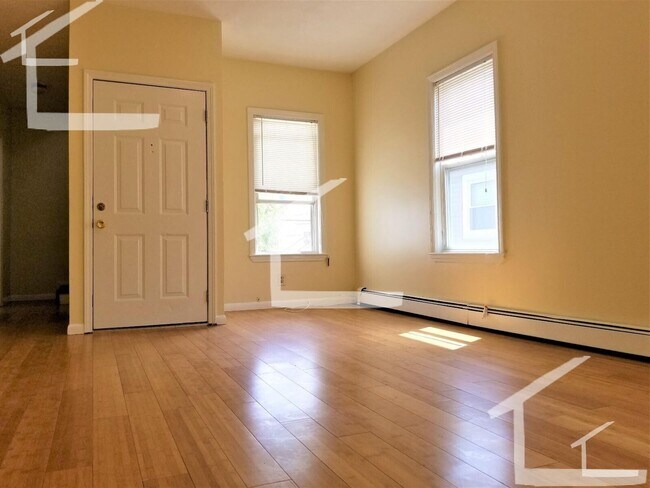 Foto del edificio - Unique BU Apartment