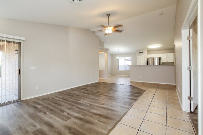 Foto del edificio - 14101 N 127th Ln