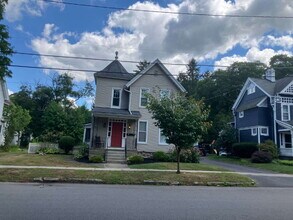 Building Photo - 23 Woodlawn Ave