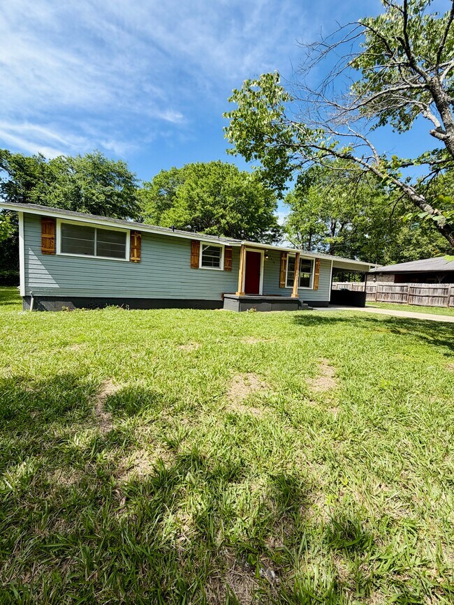 Foto del edificio - 3610 Davis St