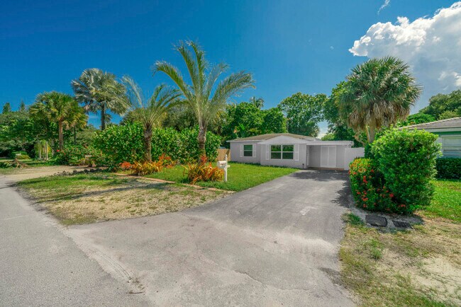 Foto del edificio - 842 SW 11th Ct