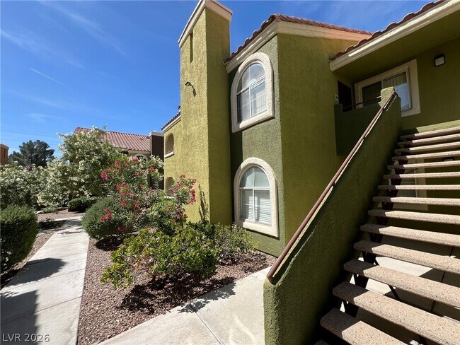 Foto del edificio - 7950 W Flamingo Rd