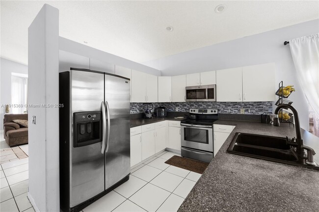 Building Photo - 7673 NW 19th St