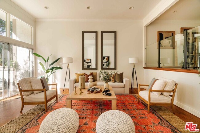 Foto del edificio - 17158 Palisades Cir