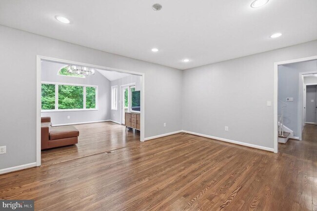 Foto del edificio - 2506 Pinoak Ln