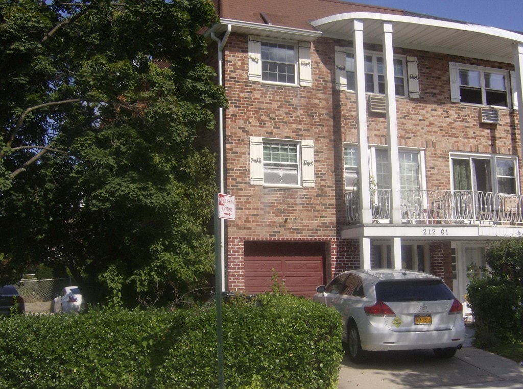Primary Photo - 210-11 41st Ave