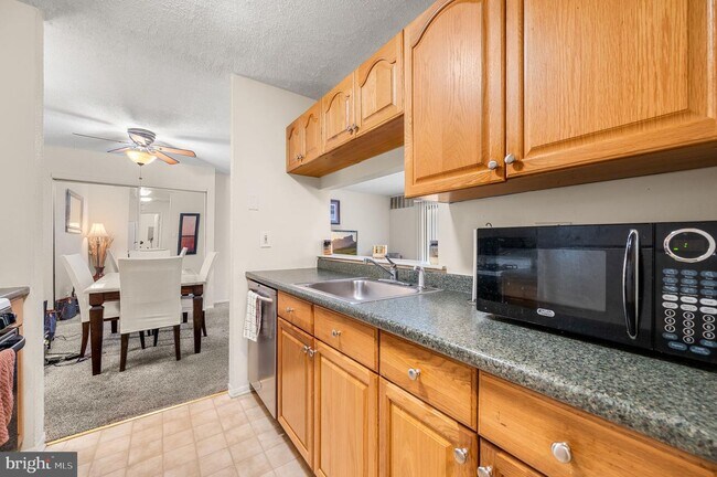 Building Photo - 105 Stockton Ct
