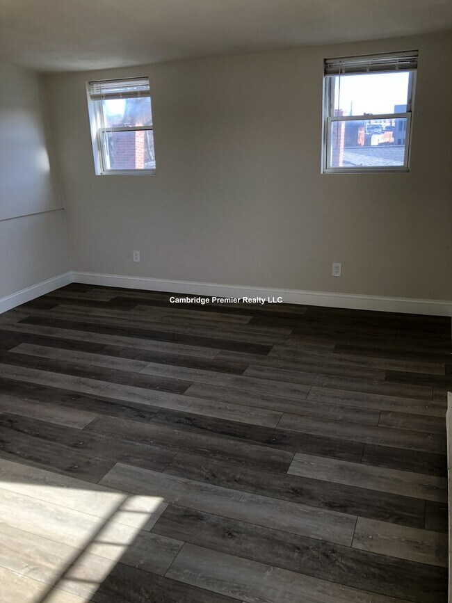 Foto del edificio - 74 Thorndike St