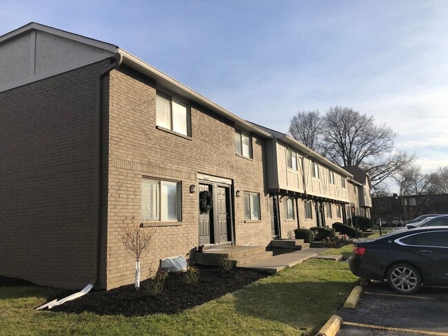 Interior Photo - TOWNHOMES AT FAIRWAYS