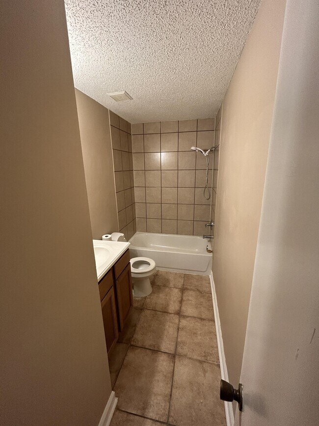 Foto del edificio - 3629 Hawkins Mill Rd