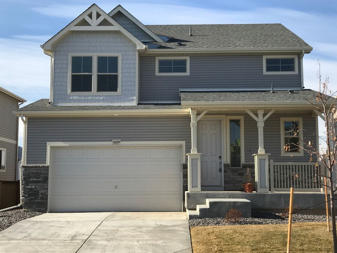 Foto principal - 3 bedroom 2 1/2 bathroom house in Commerce...