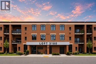 Building Photo - 3180 Meadowbrook Ln
