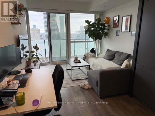 Photo du bâtiment - 15 Grenville St