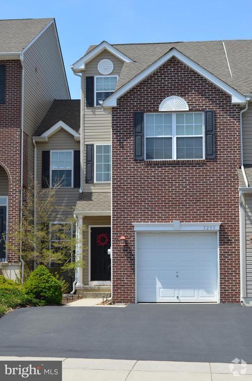 Building Photo - 5255 Spring Ridge Dr E