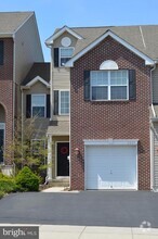 Building Photo - 5255 Spring Ridge Dr E