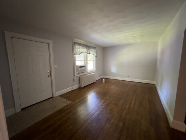 Foto del edificio - 1324 Melrose Pkwy