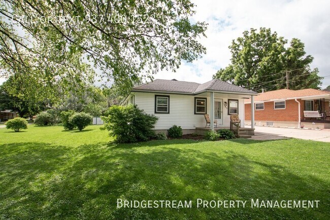 Foto del edificio - 3 bedroom, 2 full bath ranch home with 1 c...