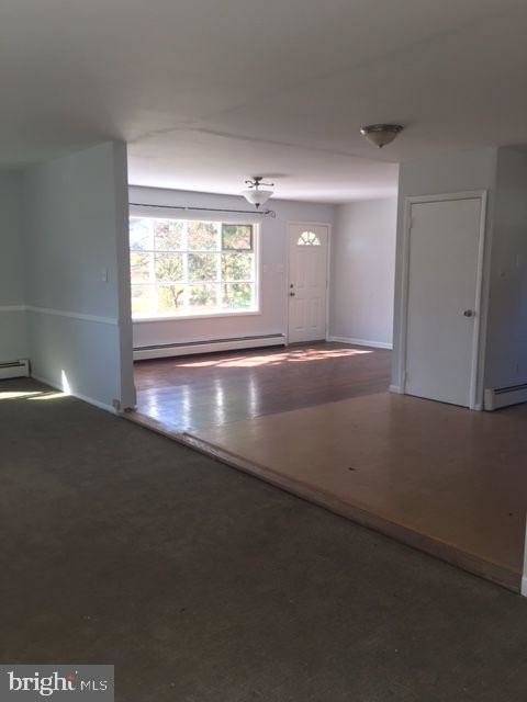Primary Photo - 125 W Moyer Rd