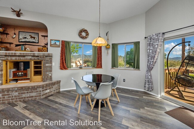 Building Photo - 4 br, 3 bath House - 1514 Eagle Crest Drive