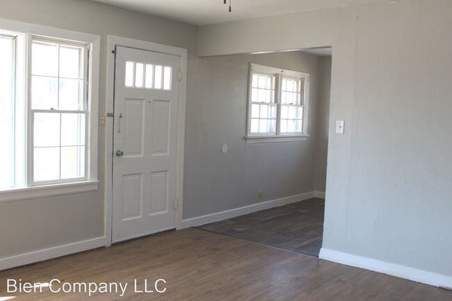 Building Photo - 3 br, 1 bath House - 912 Hickory Hills Dr.