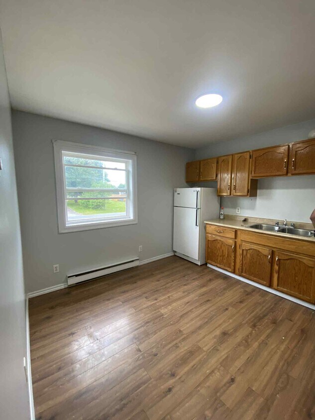 Primary Photo - 340 Raymond Ave