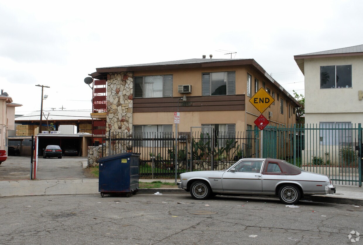 Primary Photo - 7910 Kester Ave
