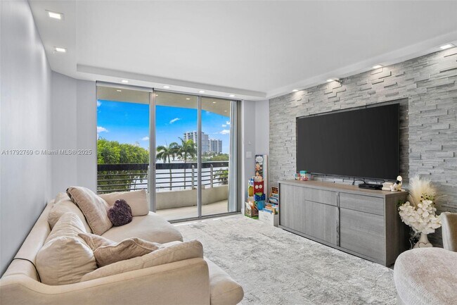 Foto del edificio - 3530 Mystic Pointe Dr