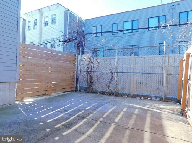 Foto del edificio - 2142 N Carlisle St