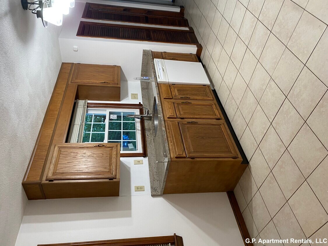 140 Spruce St Unit 1, Watertown, MA 02472 Condo for Rent in Watertown