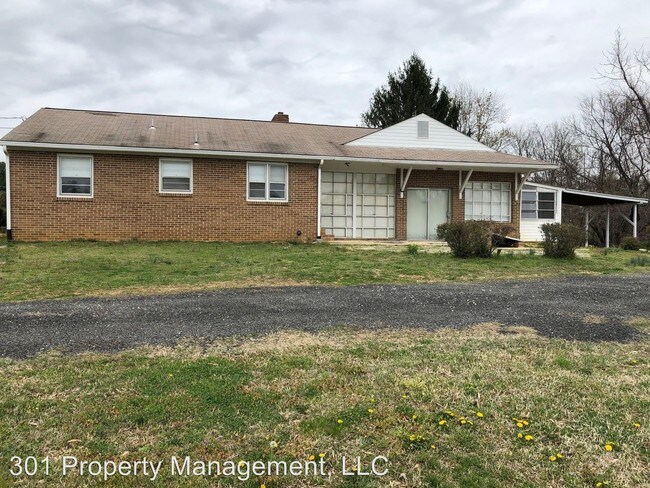 Foto del edificio - 3 br, 2 bath House - 4040 Derrico Place
