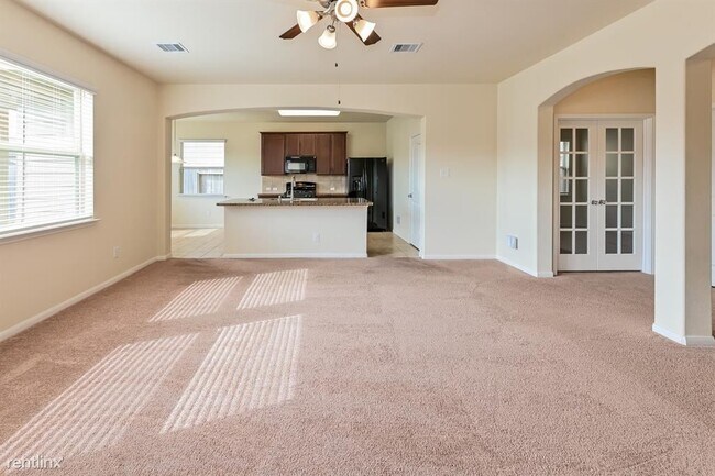 Building Photo - 4 br, 3 bath House - 10503 Lake of the Oza...