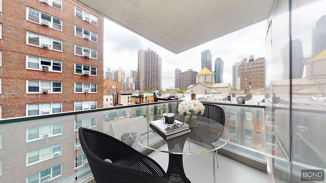 Foto principal - 237 E 34th St